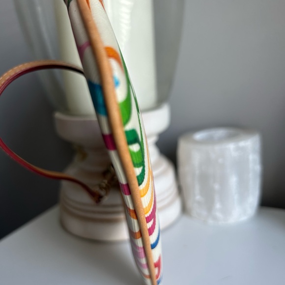 Dooney & Bourke Retro Grafica wristlet - Picture 5 of 8